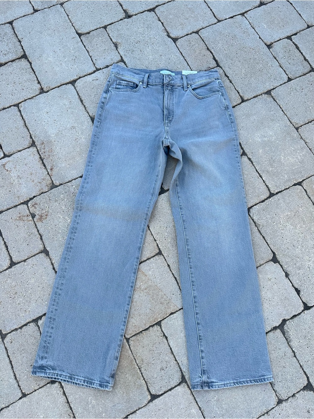 LOFT Mid Rise Relaxed Straight Jeans in Mid Wash gray size 4 X 31” inseam